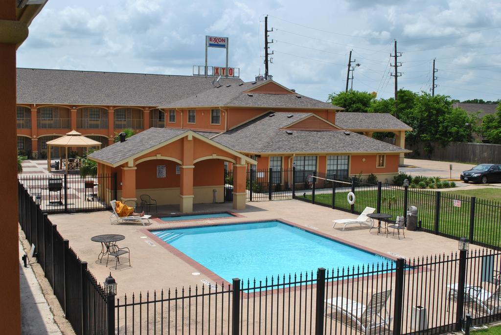 Executive Inn Brookshire Extérieur photo